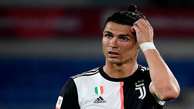 رونالدو يبحث عرضه مع برشلونة