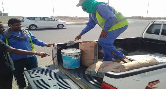 بالفيديو والصور.. " جازان " تستجيب لشكوى وجود خزان أرضي مكشوف بأبوعريش