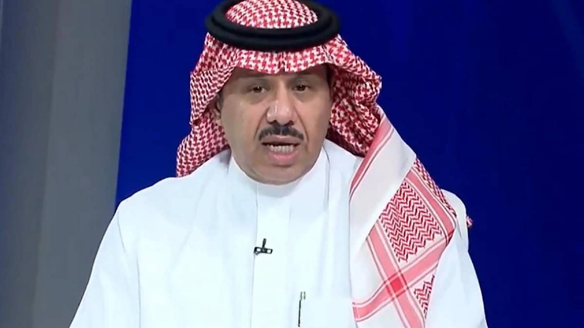 الرزيحان: لا يختلف اثنين على نجومية سالم الدوسري.. فيديو