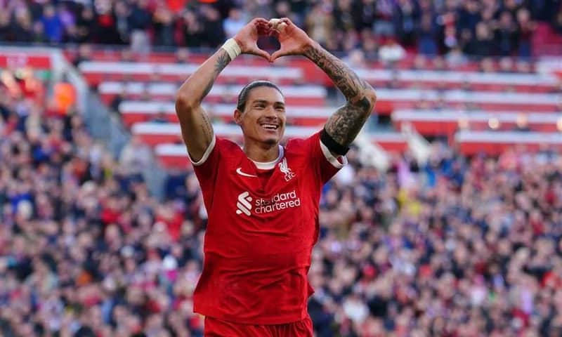 الهلال يبحث الشروط الشخصية لضم نونيز