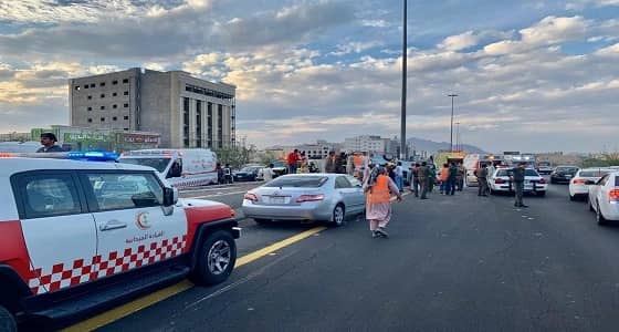 إصابة 13شخصًا في حادث طريق الملك عبدالله