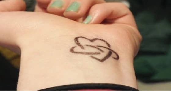 بالفيديو..فتوى مثيرة للجدل تجيز رسم " التاتو "