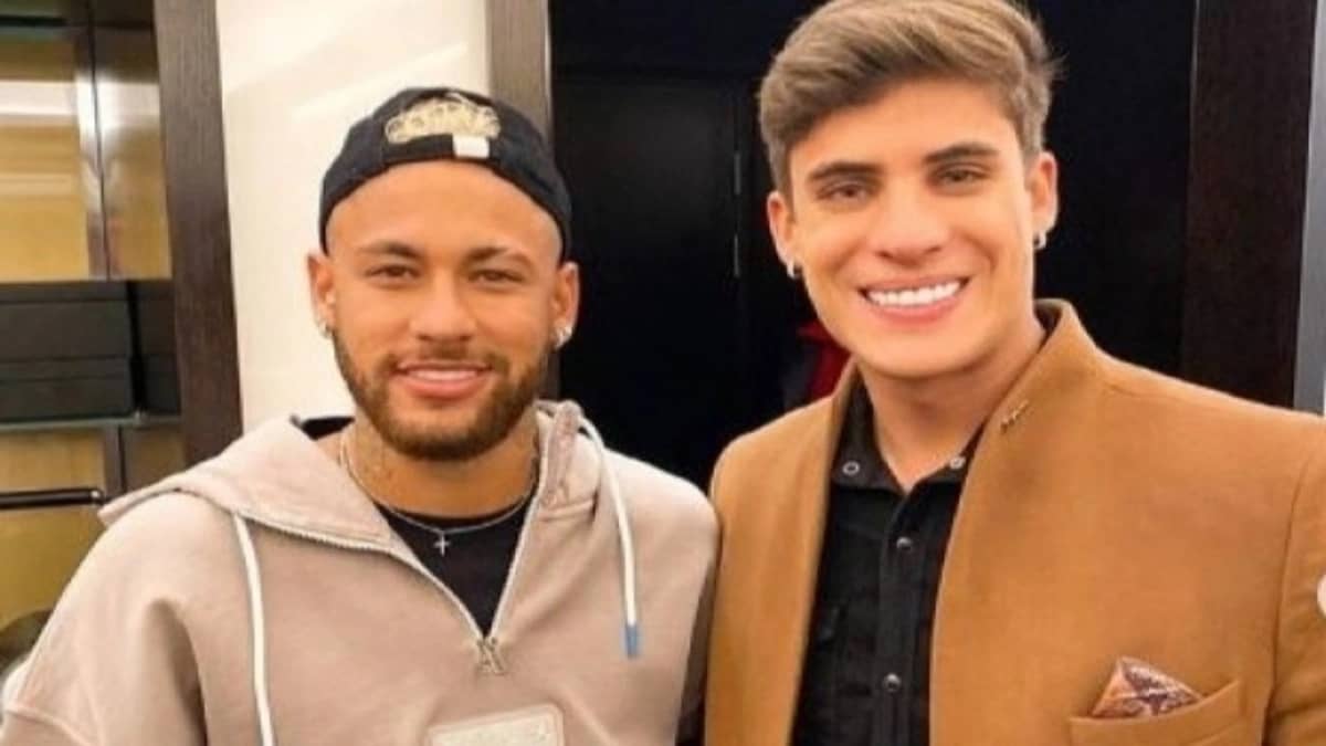 فضيحة مدوية لخطيب أم نيمار: كان سيتزوج من رجل