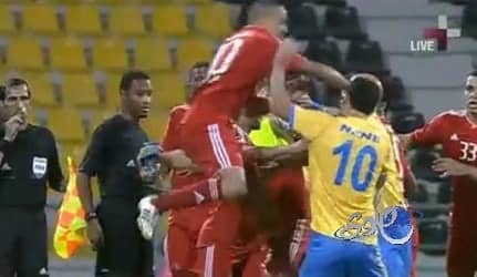 بالفيديو .. مصارعة حرة في لقاء العربي والغرافة بالدوري القطري
