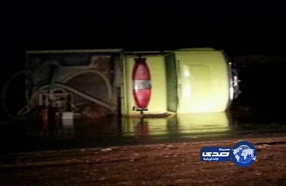 مواطنة تلقى حتفها في سيول عرعر بعد أن انقذت زوجها ..واليات الدفاع المدني في مأزق (صور)