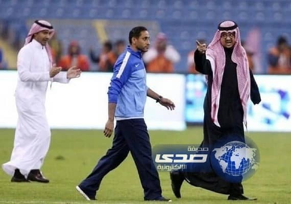 رئيس النصر ينفعل على الجابر ومرافق سموه يصفق !!