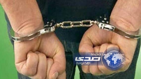 القبض على سعودي مسلح كسر حاجز تفتيش أمنيا 