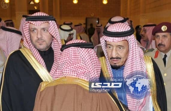 سمو ولي العهد يؤدي صلاة الميت على سمو الأميرة لطيفة بنت فهد بن عبدالعزيز