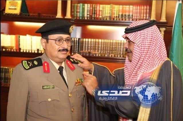 امير منطقة الباحة يقلد مدير شرطة المنطقة رتبته الجديدة