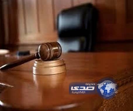 خمسون جلدة لفتاتين صوَّرتا زميلاتهما في حرم مدرسي بالأحساء