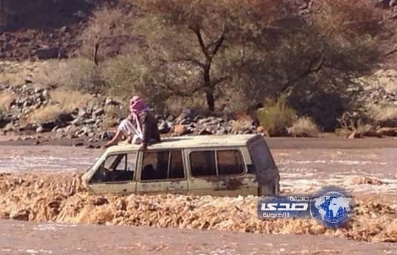 بالفيديو والصور:إنـقاذ مـواطن والٲبطال من الدفاع المدني والجالية الٲفغـانية في صورة إسلامية‎