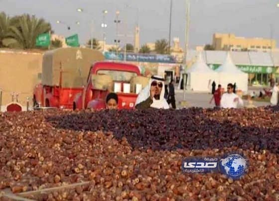 100 ألف زائر لمهرجان الأسرة للنخيل والتمور الثاني