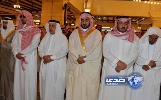الأمير تركي بن عبدالله يؤدي صلاة الميت على الفقيد عبدالله بن مرشد