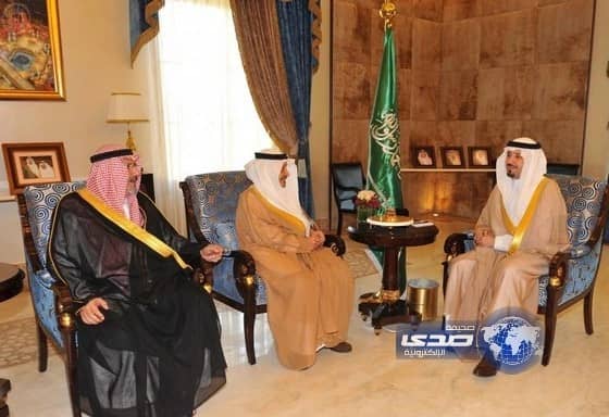 أمير منطقة مكة المكرمة يستقبل أسرة آل زينل  