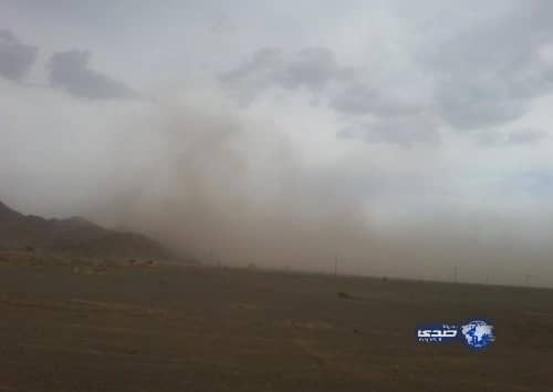 بالصور.. أمطار العيص تغسل آثار موجة الغبار‎