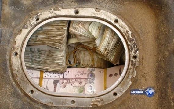 احباط  تهريب أكثر من 4.3 ملايين ريال داخل خزاني وقود بالطوال