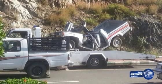 مصرع وإصابة 4 في انقلاب "وانيت" بطريق بلجرشي 