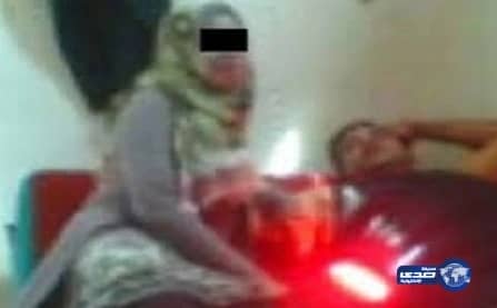 مقطع فيديو يكشف لمصري في المملكة خيانه زوجته له مع مدرب كارتية