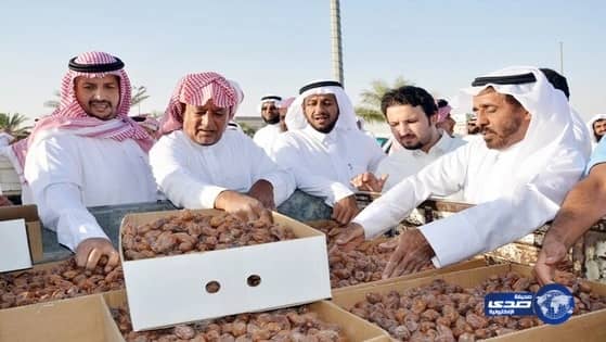 بدء تسجيل أسماء المزارعين الراغبين بتوريد تمورهم لمصنع الأحساء