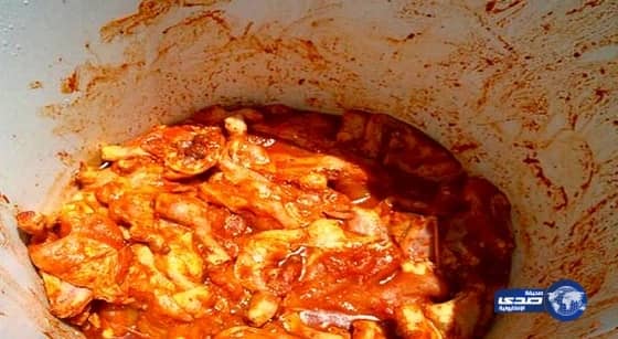 بلدية تربة تغرّم مطعماً يعد مأكولاته في موقع غير صحي