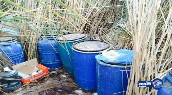 ضبط 5 مصانع خمور بجنوب الرياض