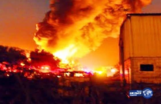حريق بمستودع للمواد البترولية بالمنطقة الصناعية جنوب محافظة جدة 