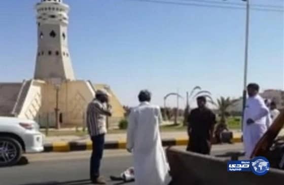 مصرع  أربعة عمال نظافة في تيماء على اثر "إنحراف" مركبه