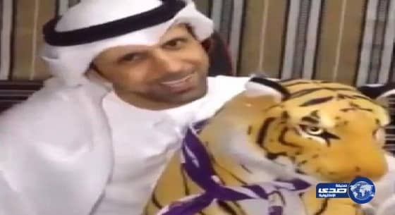 العين يوقف العمدة بعد الفيديو المسيئ على الآتحاد