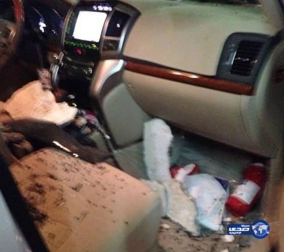  انهيار جزئي بسقف جمرك سلوى الحدودي على سيارة مواطن قطري