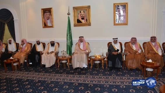 سمو أمير عسير يلتقي أصحاب الفضيلة ومديري الإدارات الحكومية في المنطقة 