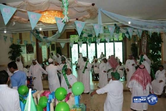 بالصور: نادي حياة بجامعة طيبة يشارك بيوم الوطن نزلاء مركز "تأهيل المدينة"‎