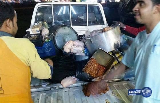  إغلاق 15مطعمًا مخالفًا بمكة وإتلاف أكثر من (2000) كجم من اللحوم والدواجن