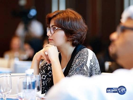 لجين الهذلول من بين "الرجال"..يبغالي عباية جديدة!!