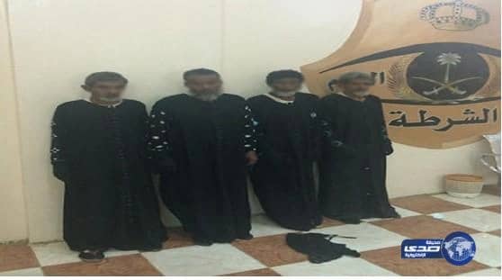 ضبط مجهولين بزي نسائي في حافلة نقل جماعي ببيش