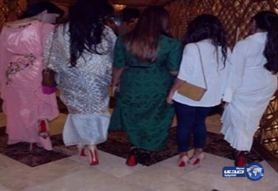 تسريب صور من زواجات رغم التحذيرات من الدخول بالهواتف الذكية في القاعات 