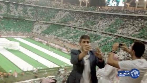 حتى مدرب المنتخب اعجبه جمهور الاهلي