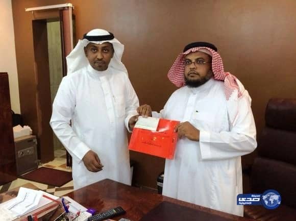 الزهراني يوقع عقد انشاء اول مشروع استثماري ضخم بمحافظة قلوة‎