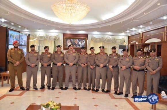 تقليد عدد من ضباط "شرطة المدينة" رتبَهم الجديدة‎