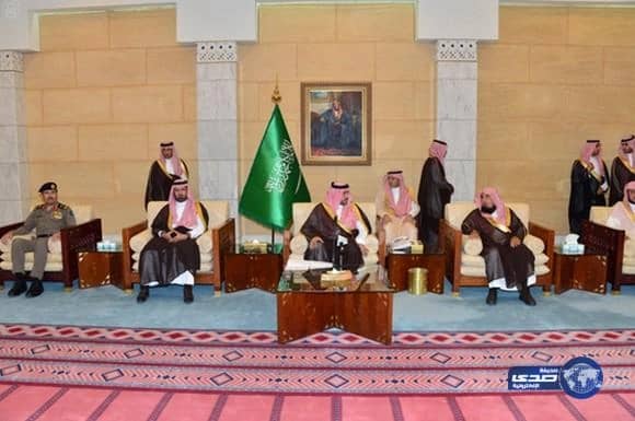  تركي بن عبدالله يستقبل أصحاب الفضيلة والمعالي وضباط الدفاع المدني