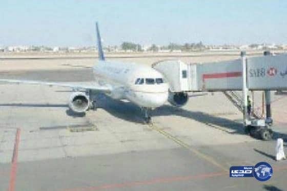 الصندوق الأسود يدفع قائد طائرة السعودية للهبوط بـ مطار تبوك