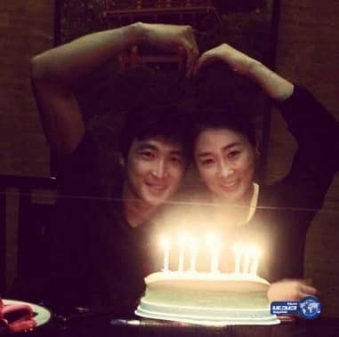 كواك يحتفل مع زوجته