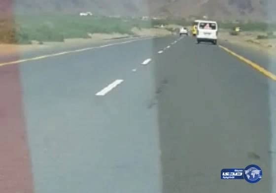 بالفيديو... سائق متهور يعرض طالبات أضم - بكلية الليث "للموت"‎