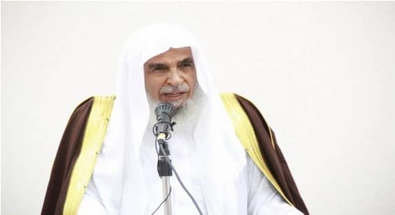 الفنيسان : لا يجوز للمرأة خلع ملابسها في غرف قياس الأسواق