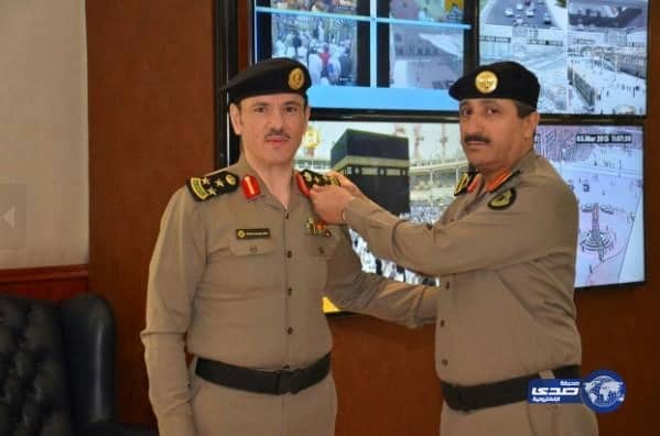 مدير شرطة المدينة يقلد شرف رتبته الجديدة‎