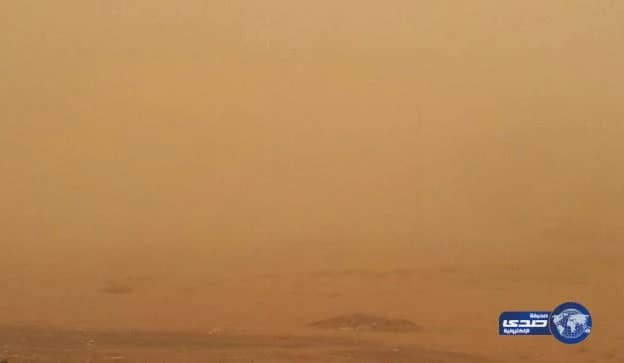 الغبار يغطي حائل ويتسبب بإلغاء رحلات الطيران