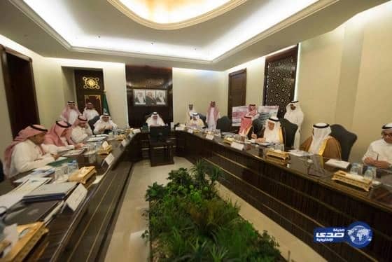 "الفيصل" يوجه بسرعة نقل الصناعية شمال جدة‎