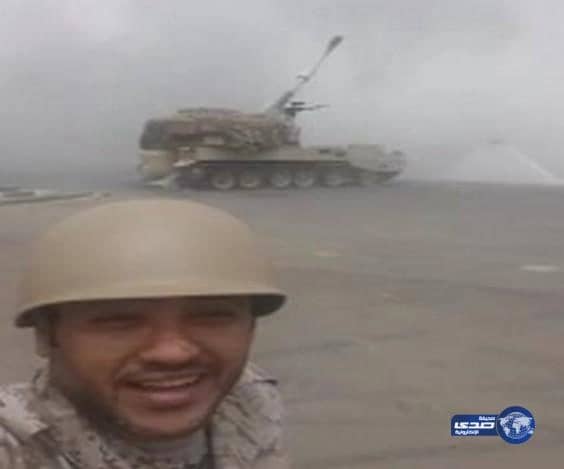 بالفيديو:الاعلامي ناصر حبتر يصور أول مقطع فيديو "سيلفي" مع قذائف "عاصفة الحزم"