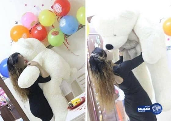 فتاة تحتضن "دبدوب "عملاق تثير الجدل حول سلوك بعض الفتيات