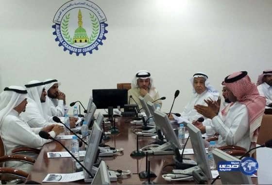 غرفة المدينة المنورة تناقش ساعات العمل وأيام الإجازات الأسبوعية للعاملين في القطاع الخاص  