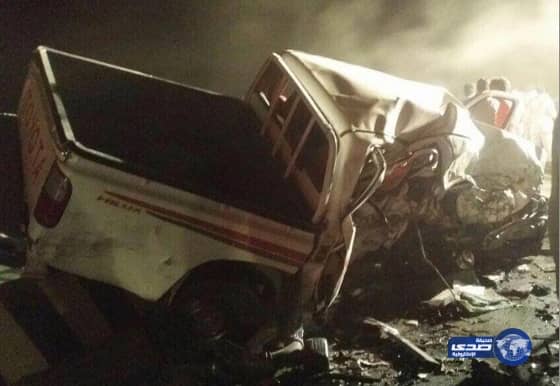 طريق بيشه - العلايه يشهد مصرع شخص واصابة خمسة اخرين .